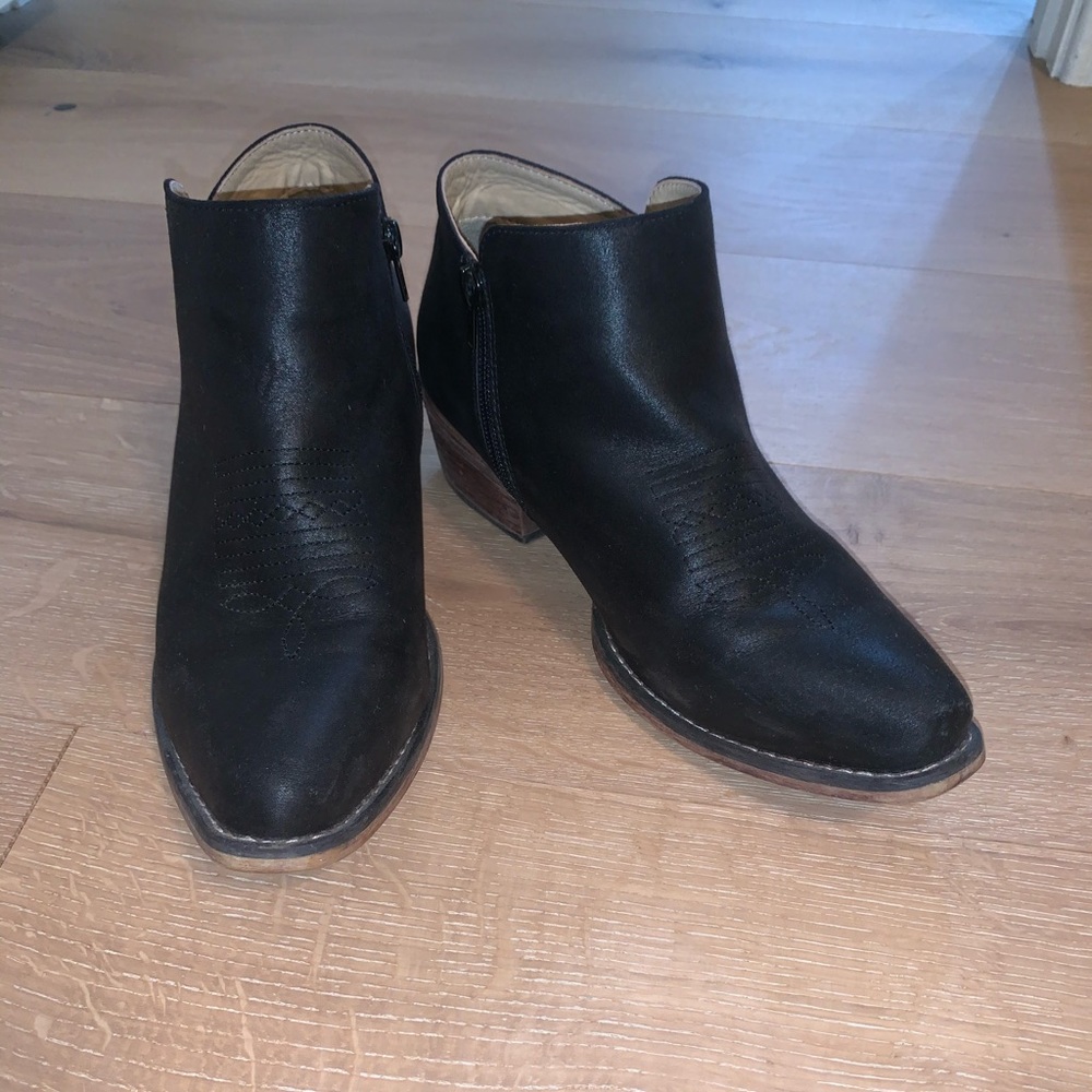 Roper Sofia Vintage Booties